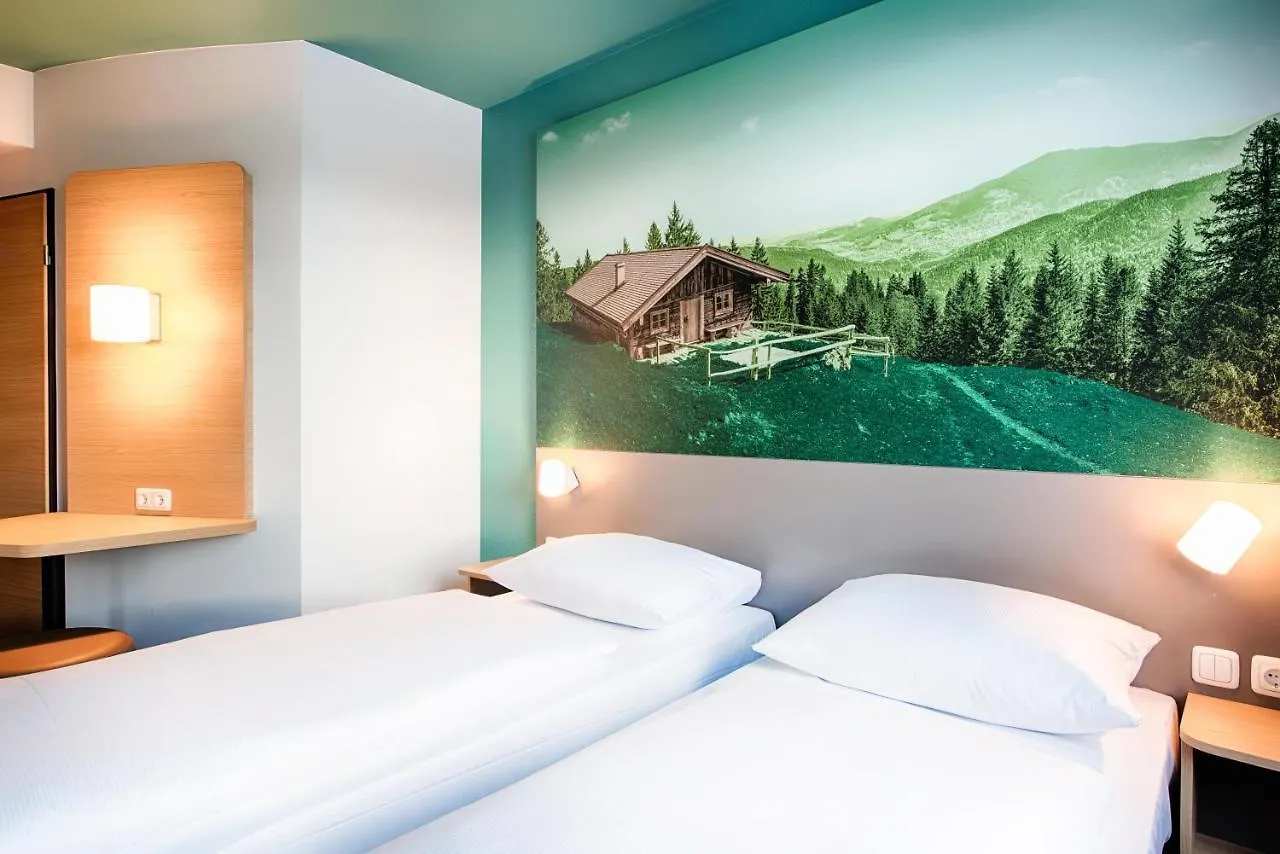 B&B Hotel Muenchen-Putzbrunn