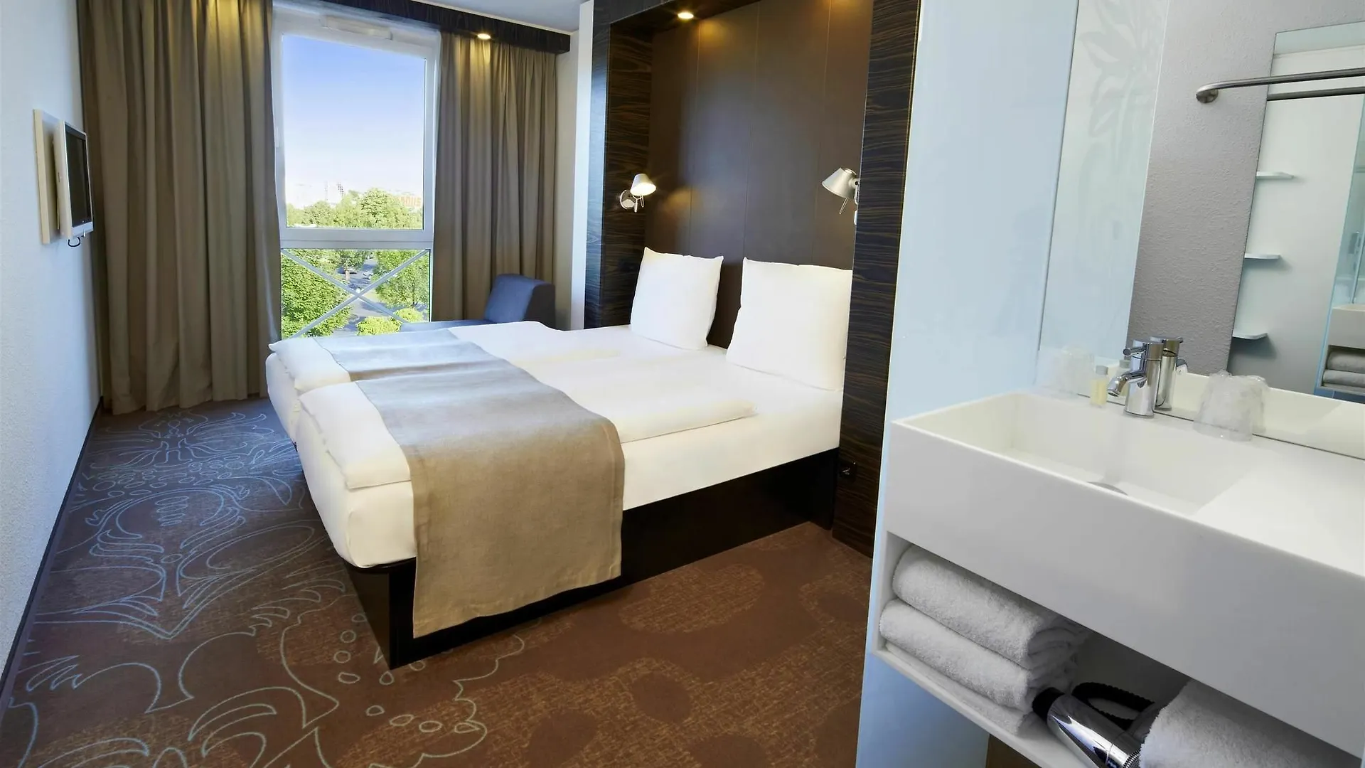 B&B Hotel Muenchen-Putzbrunn
